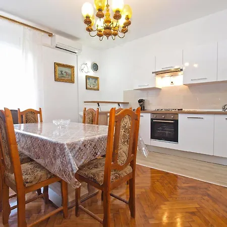 Apartment Fuer 4 Personen Ca 80 Qm In Pula, Istrien Istrische Riviera